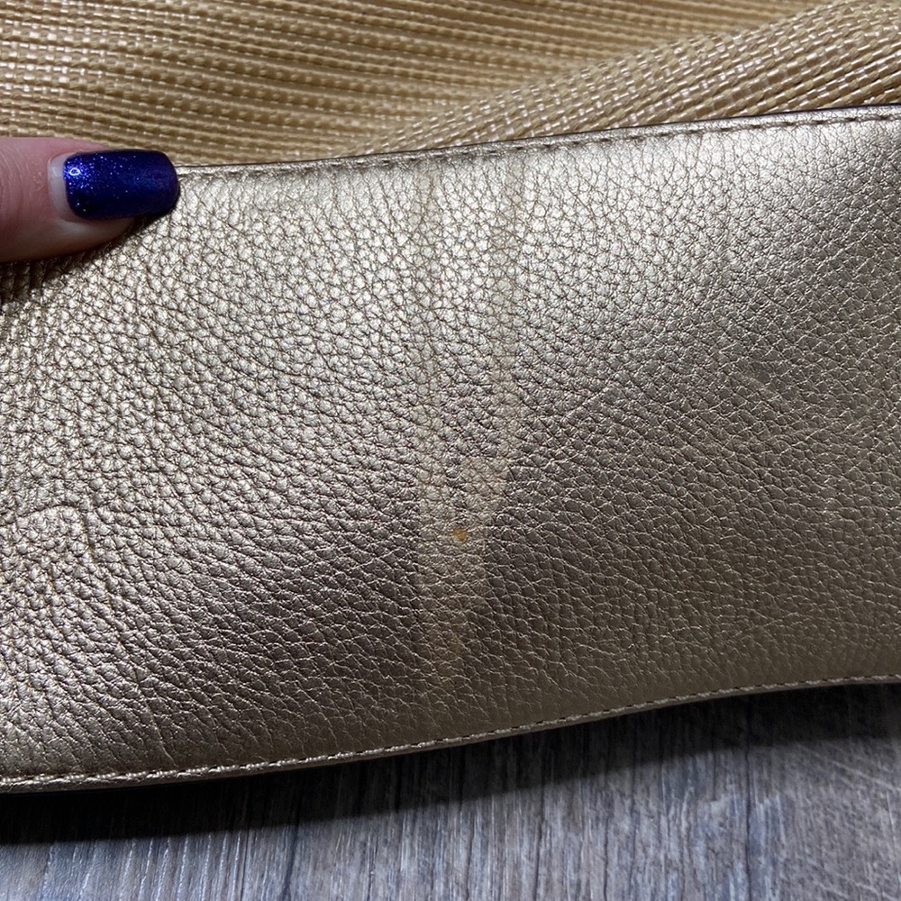 Michael Kors Hamilton Purse - Picture 8 of 16